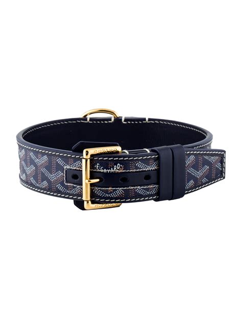 goyard collar.